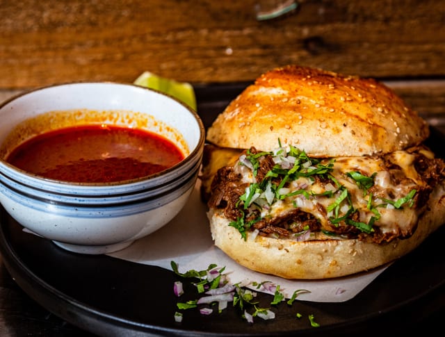 Birria Cemita.
