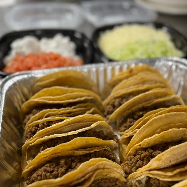 Taco Family Kit (12 Pieces).