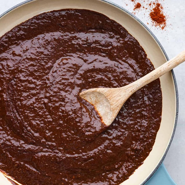 8 Ozs Mole Sauce.